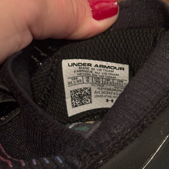 Under Armour Pride Sneaker - Picture 4 of 7